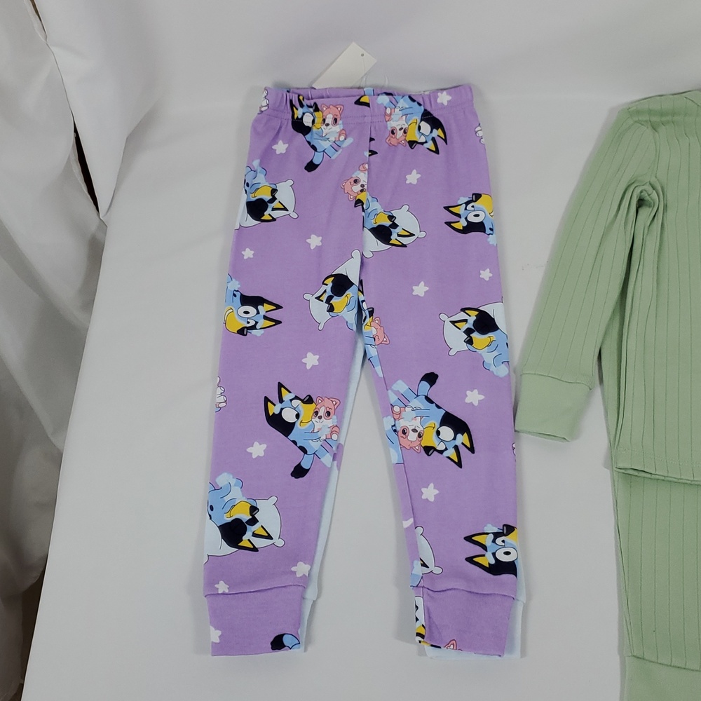 Bundle Of 3T Childrens Clothes - Picture 7 of 10